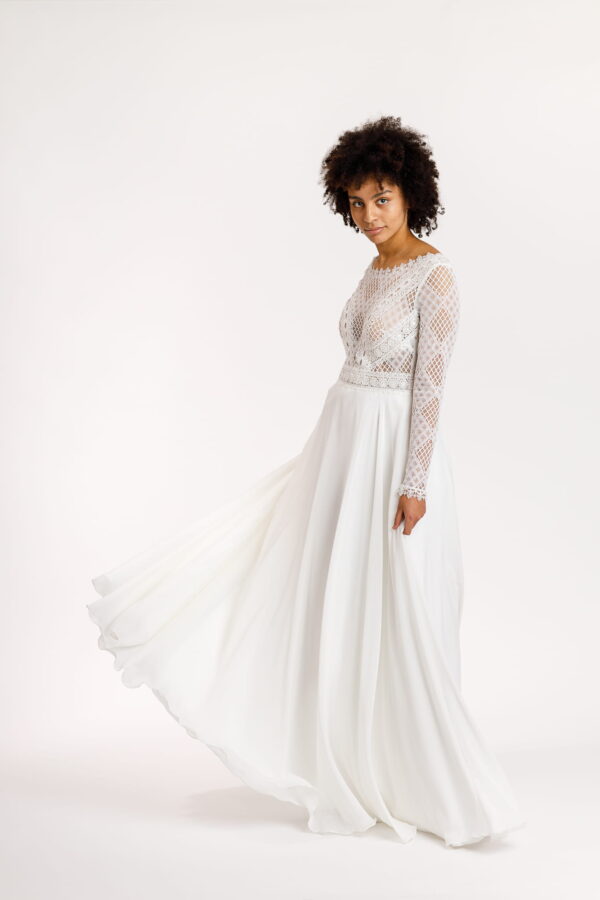 Suknia ślubna SADI z rękawem BOHO Style szyta na miarę